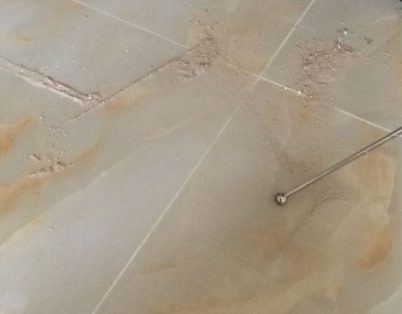东光瓷砖空鼓维修公司分享粘合剂选择不当在瓷砖铺贴过程中可能导致以下问题